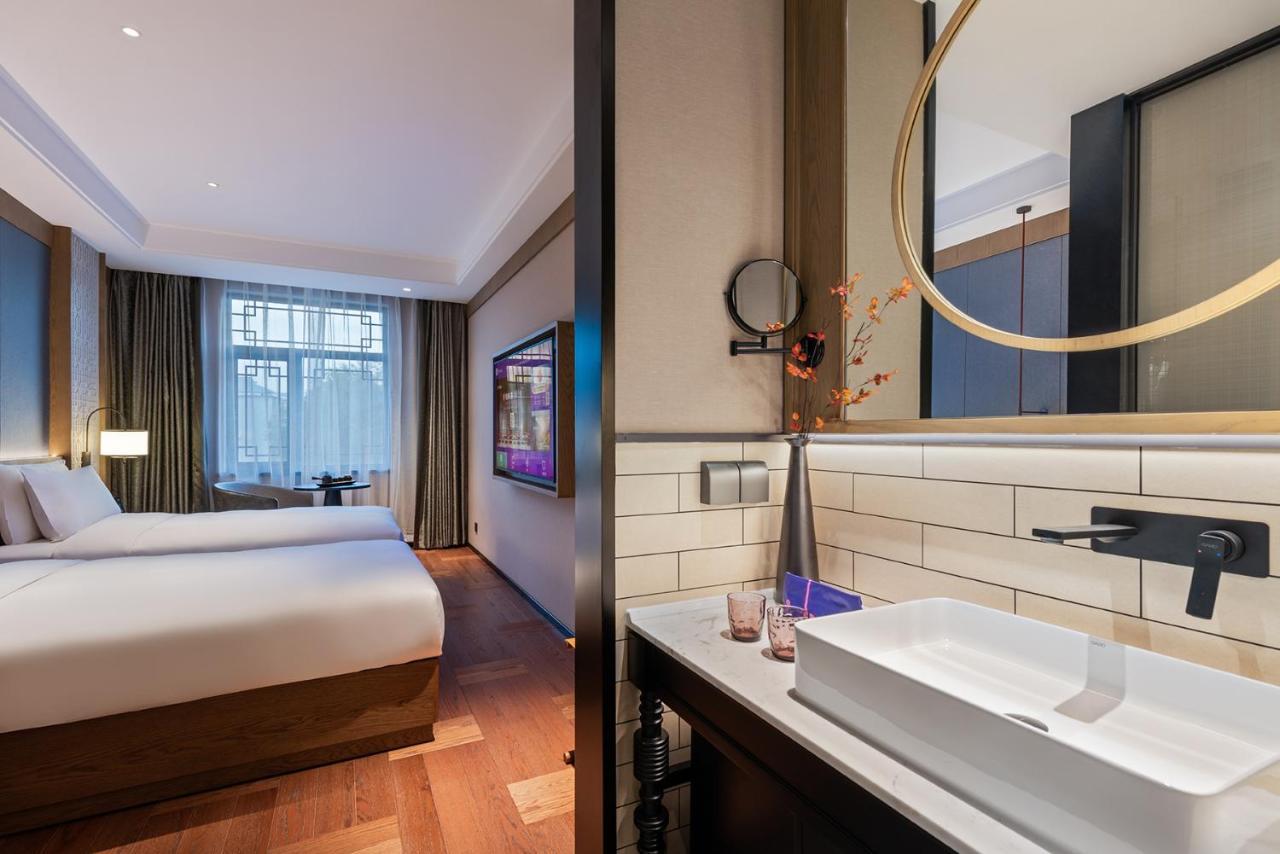 Manxin Mansion Drum Tower Courtyard Hotel 4*